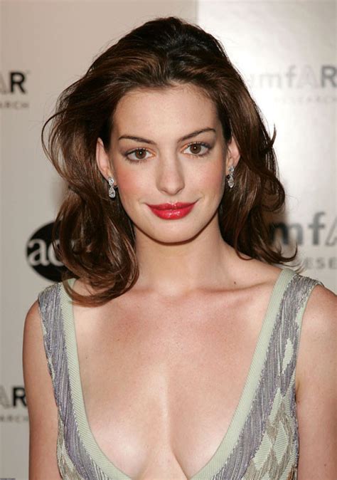 Anne Hathaway Showing Her Big Tits In Nude Movies Porn Pictures Xxx