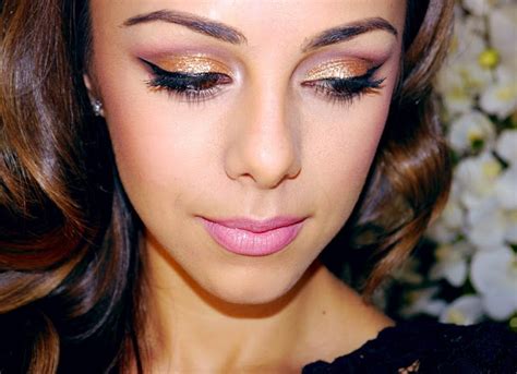 20 Easy Holiday Makeup Ideas For Every Season