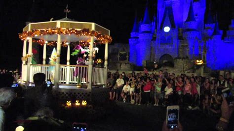 Walt Disney Worlds Boo To You Halloween Parade 2015 Try 14 Jer