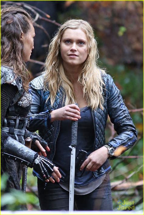 Eliza Taylor Heads Back Into The Woods On The 100 Photo 736050