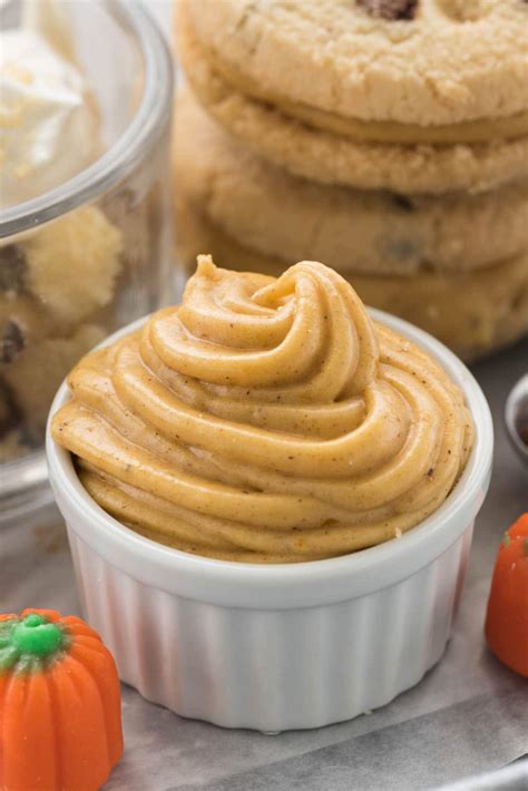 Pumpkin Spice Cream Cheese Frosting And Mocha Frosting Crazy For Crust