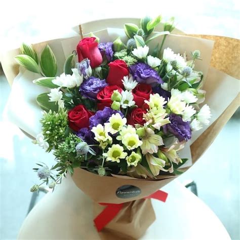 Send flowers to thailand across the country with our extensive thailand florist network choosing from our vast selection of fresh flowers, gifts, and hampers. Majestic Beauty Flower Bouquet - Flower Gift Korea - 350 ...