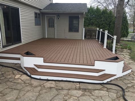 Trex Select Saddle Deck With Custom Planter Box Built By Deckworks