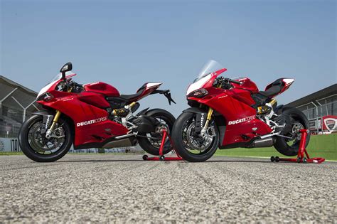 Visit autoweb for a great choice of used ducati bikes. 2015 Ducati Panigale R Mega Gallery - Asphalt & Rubber