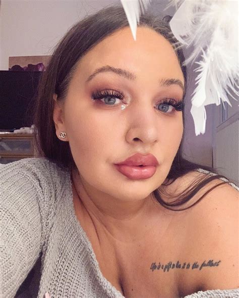 Plus Size Lovely Face Lip Makeup Hairstyle For Girls Plus Size