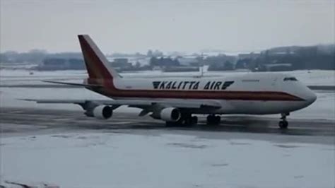 پرواز بوئینگ 747 در شرایط سخت آب و هوایی