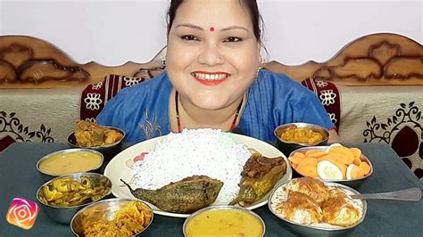 Eating Bharwa Karela Begun Ki Kalonji Adauri Ki Sabji Kheksa Ki Sabji Cabbage Bhaji