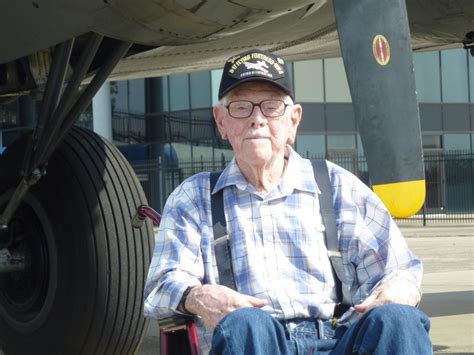 Local Former B 17 Bomber Pilot Reminisces About World War Ii News