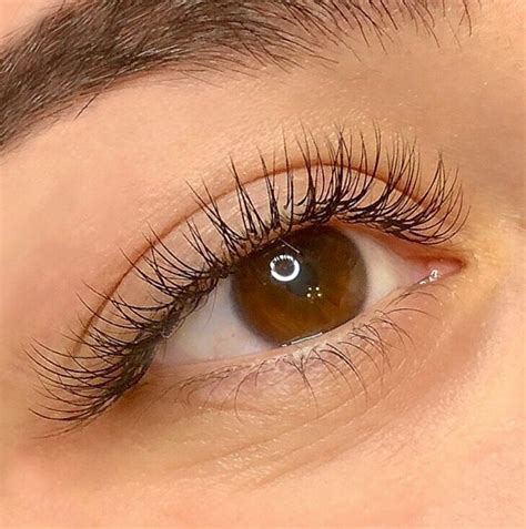 What Are Natural Eyelash Extensions Piccolofiorenyc
