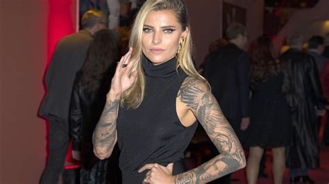 Sophia Thomalla Im Sexy Bikini Ob Loris Karius Bei Diesem Foto Die Trennung Bedauert