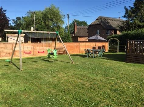 At this point, there's only 1 server in the cluster. Honeystreet farm Log Cabin - UPDATED 2020 - Holiday Rental ...