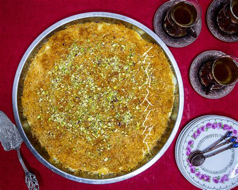 kunafa är en dessert från mellanöstern denna underbara kaka kan göras på många olika sätt men