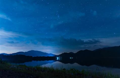 Premium Photo Landscape Night Sky Over The Lake