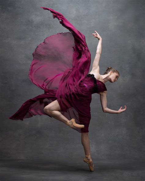 30 Breathtaking Photos Of Graceful Movements Of Dancers Dance Photography Dance Pictures