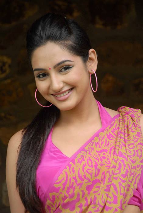 Hot And Spicy Celebrities Ragini Dwivedi In Saree Spicy Photos