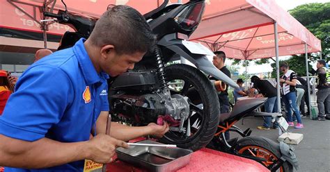 The task of finding the best oil for motorcycles is not easy, especially if you don't know much about this topic. Engine oil brand rebadging now becoming a trend