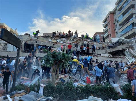 Terremoto En Grecia Y Turqu A Deja Al Menos Fallecidos Y Heridos