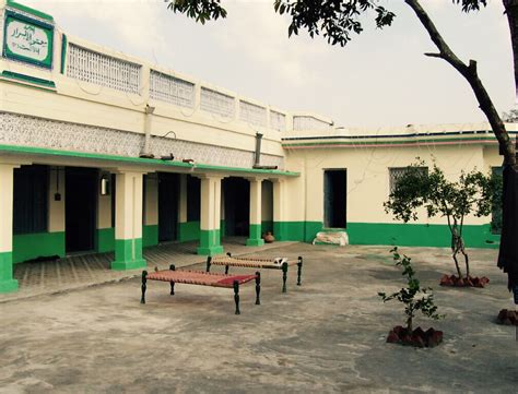Ø 3 bedrooms with attached bathrooms ø bedrooms with separate clothes area ø 1 bedroom for guest with. Childhood travel memories - Five Adventurers