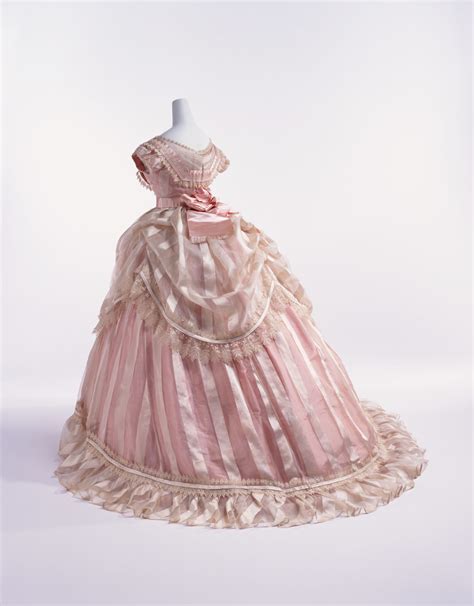 It is made from a wool or linen functional fabric lined in brown. Detail of collections 1850s-1860s | KCI Digital Archives