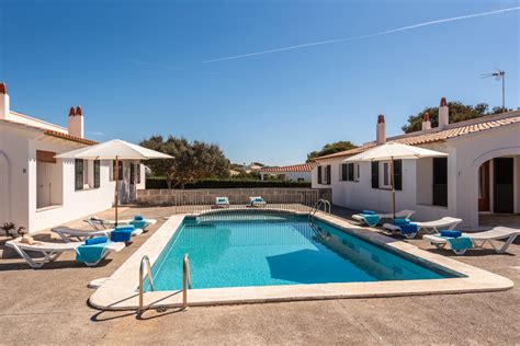 Alquiler de apartamento con balcón o terraza, solárium o azotea, fantástica valoración desde €162/noche. Menorca-APTO H / C.BRUT - Apartamentos en Cala´n Blanes