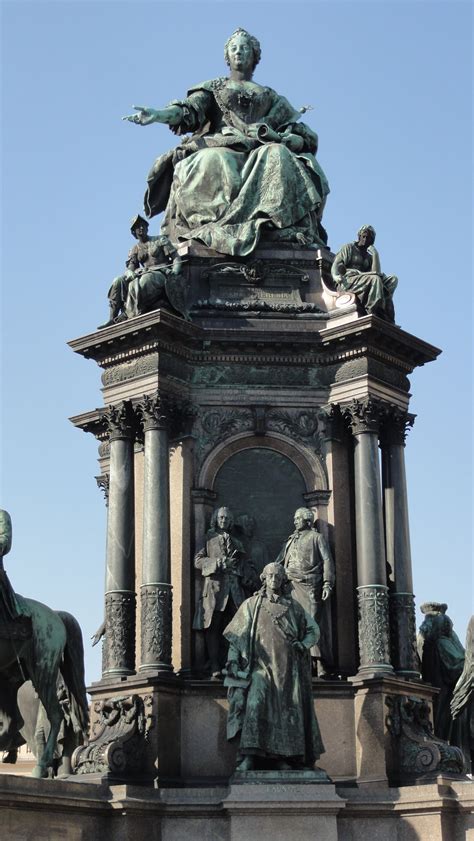 Monument To Queen Maria Theresa Vienna Austria Voyage à Vienne