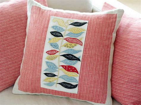 This provides a good indication of what is involved in a project like. How to make a cushion cover