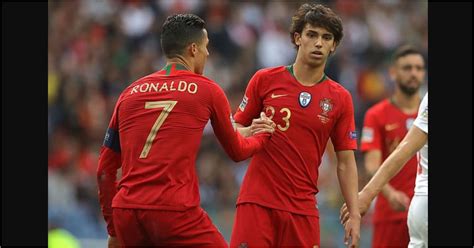 Cristiano ronaldo akan memimpin skuad timnas portugal yang penuh bintang untuk mempertahankan gelar juara piala eropa di euro 2020. Joao Felix Terlihat Gugup Main Bareng Cristiano Ronaldo ...