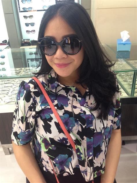 Kacamata Yang Dipakai Artis Nagita Slavina Gigi Gambar Model Kacamata Artis Indonesia Korea