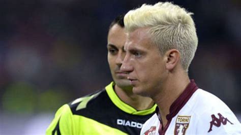 His beginnings in river, the great experience in barcelona and his farewell in italy. Maxi Lopez saluta e firma con l'Udinese: la nota ufficiale ...