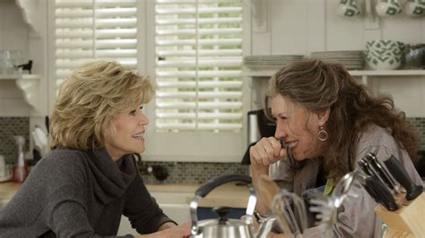 grace and frankie on netflix it s like golden girls meets sex and the city glamour