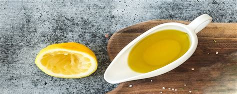 Aceite de oliva y limón en ayunas TRESCES