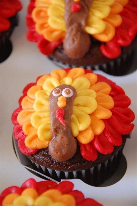 Thanksgiving cupcakes, thanksgiving cookies, thanksgiving mini desserts, thanksgiving pies and cakes and more! Last Minute Turkey Desserts - The Girl Creative