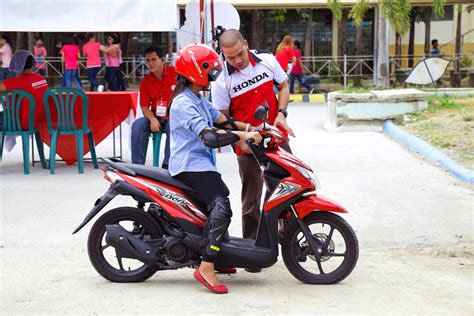 Top bikes, motodeal recognize honda motorcycles as best, most fuel efficient in ph. Honda zooms to Bulacan with "Generation Smart" University ...