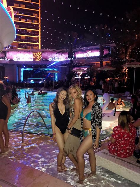 las vegas club outfits vegas girls trip night club outfits bar outfits budget las vegas las