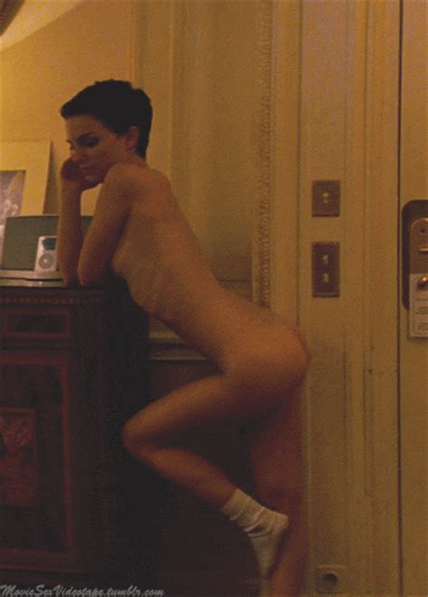 Natalie Portman Nude Gif Photos Video Thefappening
