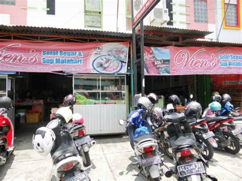 Sup yg segar, harga terjangkau. The Sign - Picture of VIEN'S Selat Segar & Sup Matahari, Solo - Tripadvisor
