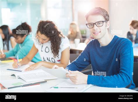 Digital Classroom Hi Res Stock Photography And Images Alamy