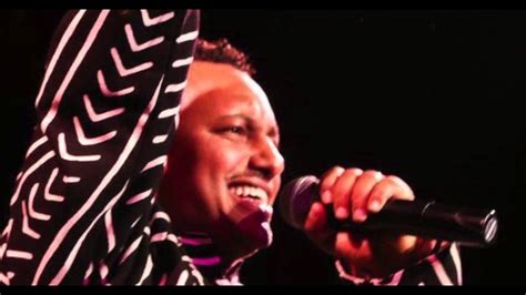 Teddy Afro Ayedenegetem Leye አይደነግጥም ልቤ Lyrics Youtube