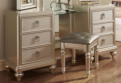 Choose a complete set or choose only the furniture that you need, such as a bed, dresser, wardrobe. Diva Vanity Dresser w/ Stool - Dressers - Bedroom ...