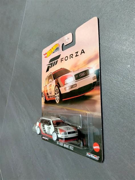 Hot Wheels Premium Forza 94 Audi Avant Rs2 Car With Real Riders