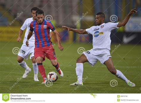 Check spelling or type a new query. Steaua Bucarest - CFR Cluj immagine editoriale. Immagine ...