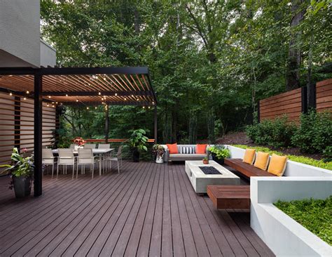 5 Signs That a Backyard Deck Needs to Be Replaced - iCharts