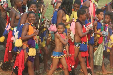 swazi reed dance umhlanga once seen never forgotten sense africa