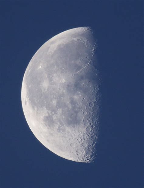 Nos couleurs chevron_right · couleur de l'année 2021 · couleurs du québec . la lune, bleue, au matin du 29/11/2018 (52862/871) - Lune ...