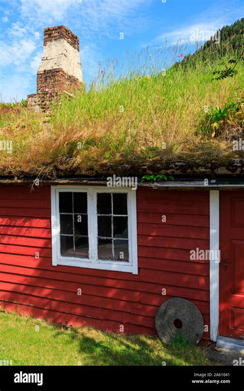 Turf Roof Wooden Red Cottage Haereid Mountain Plateau Sunny Day