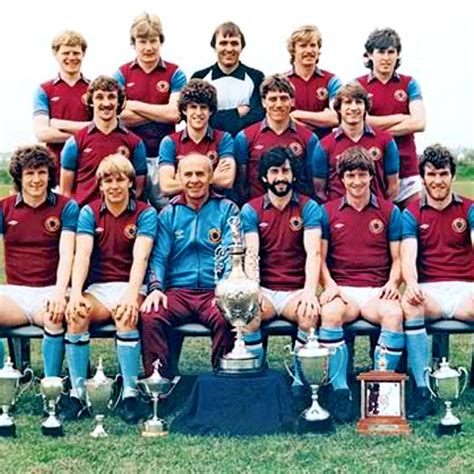 Find aston villa fixtures, results, top scorers, transfer rumours and player profiles, with exclusive photos and video highlights. Aston Villa 1980-81 Camiseta Retro Fútbol | Retro Football ...