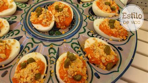 A stuffed chili pepper that usually contains cheese or meat and is fried or grilled. Huevos rellenos | Receta fácil y rápida - YouTube