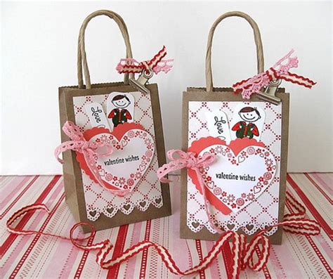 Spruce up your valentine's favorite bottle of wine with a cute love quote label. Valentine's Day Gift Wrapping Ideas - family holiday.net ...