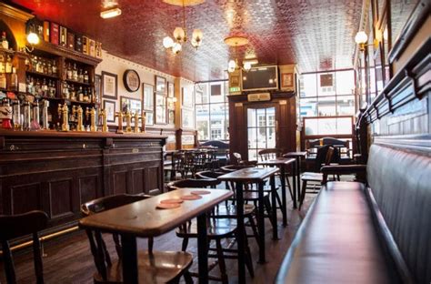Edinburgh Bar Named Scotlands Pub Of The Year 2017 Scotsman Food And