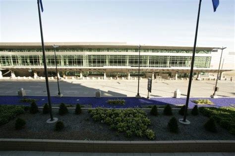 However, you can take the taxi to st. Minneapolis/St. Paul Airport - Humphrey Parking (MSP) Minn ...